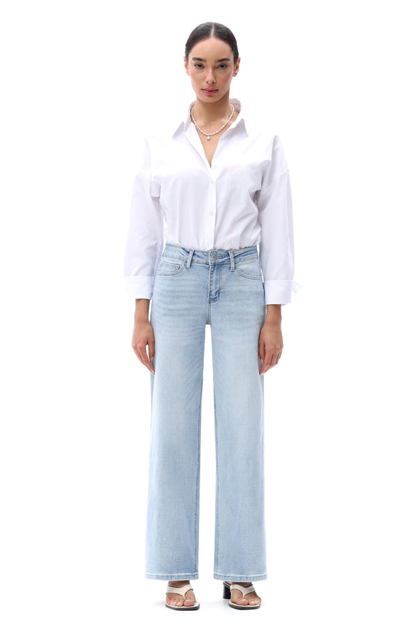 Effortless Coastal Mid Rise Wide Leg Jeans