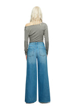 Modern High Rise Wide Leg Jeans