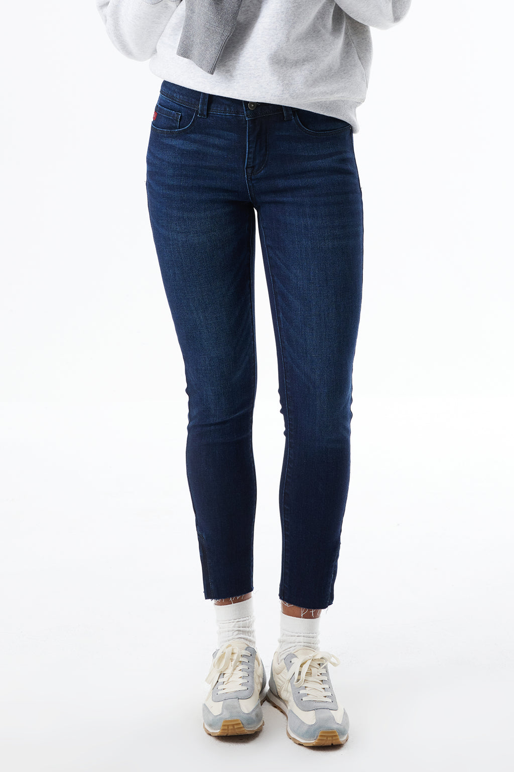 ONESO Low Rise Cropped Skinny Jeans