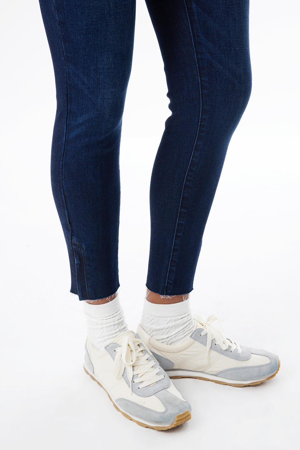 ONESO Low Rise Cropped Skinny Jeans