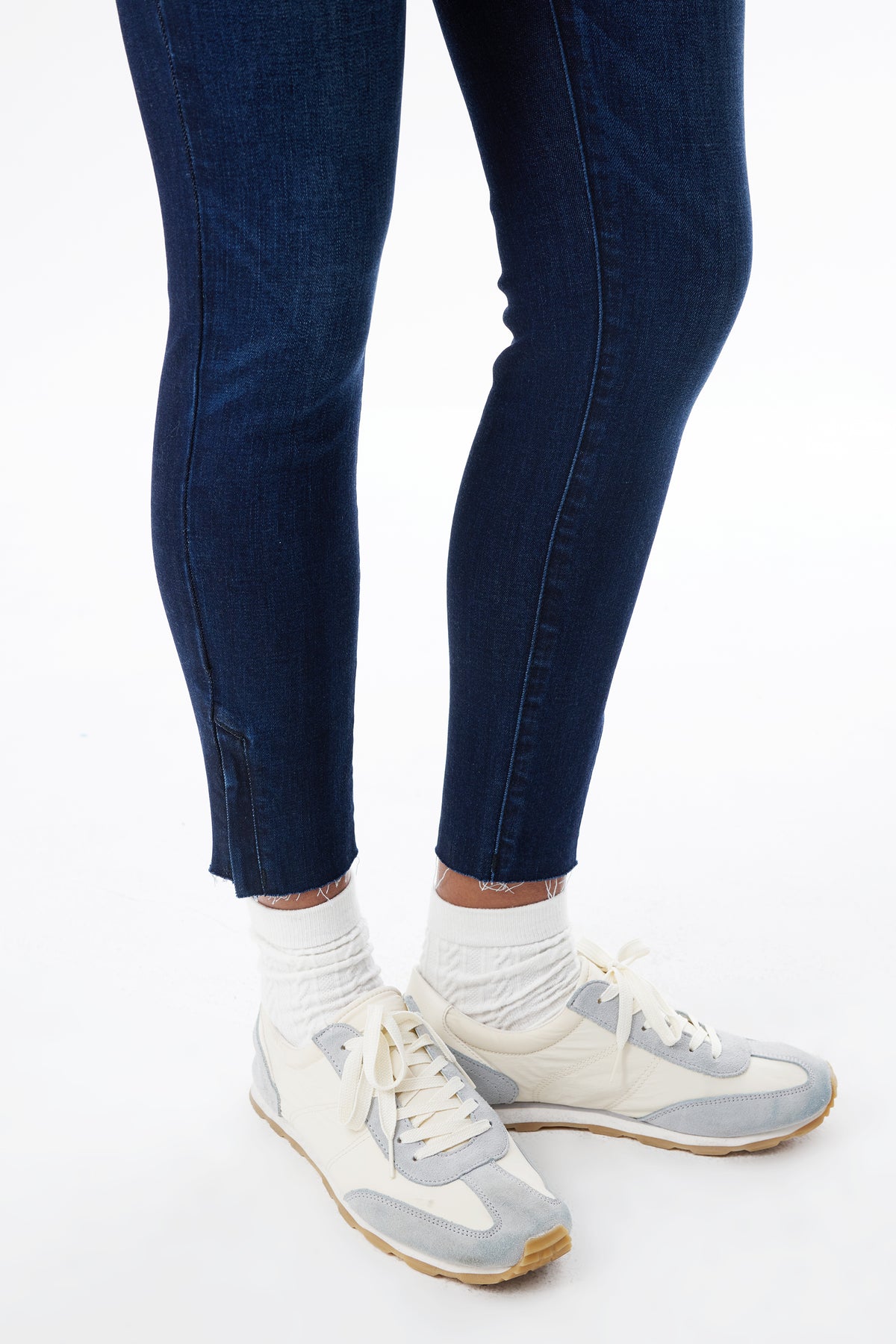 ONESO Low Rise Cropped Skinny Jeans