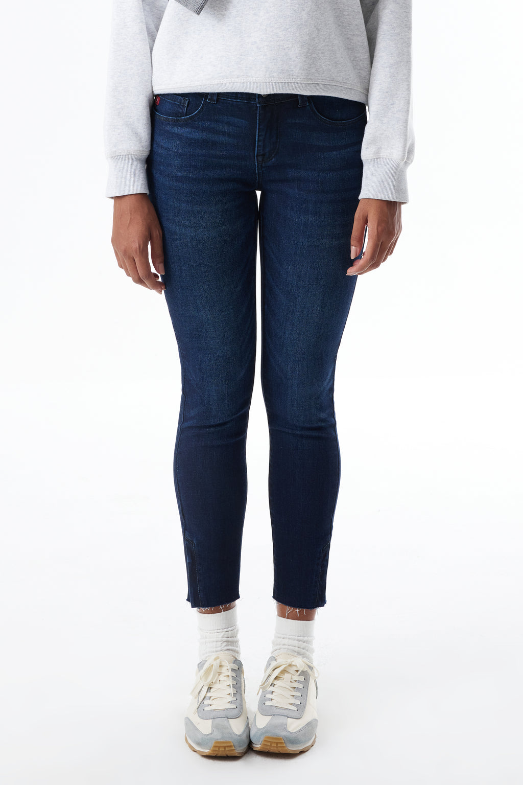 ONESO Low Rise Cropped Skinny Jeans