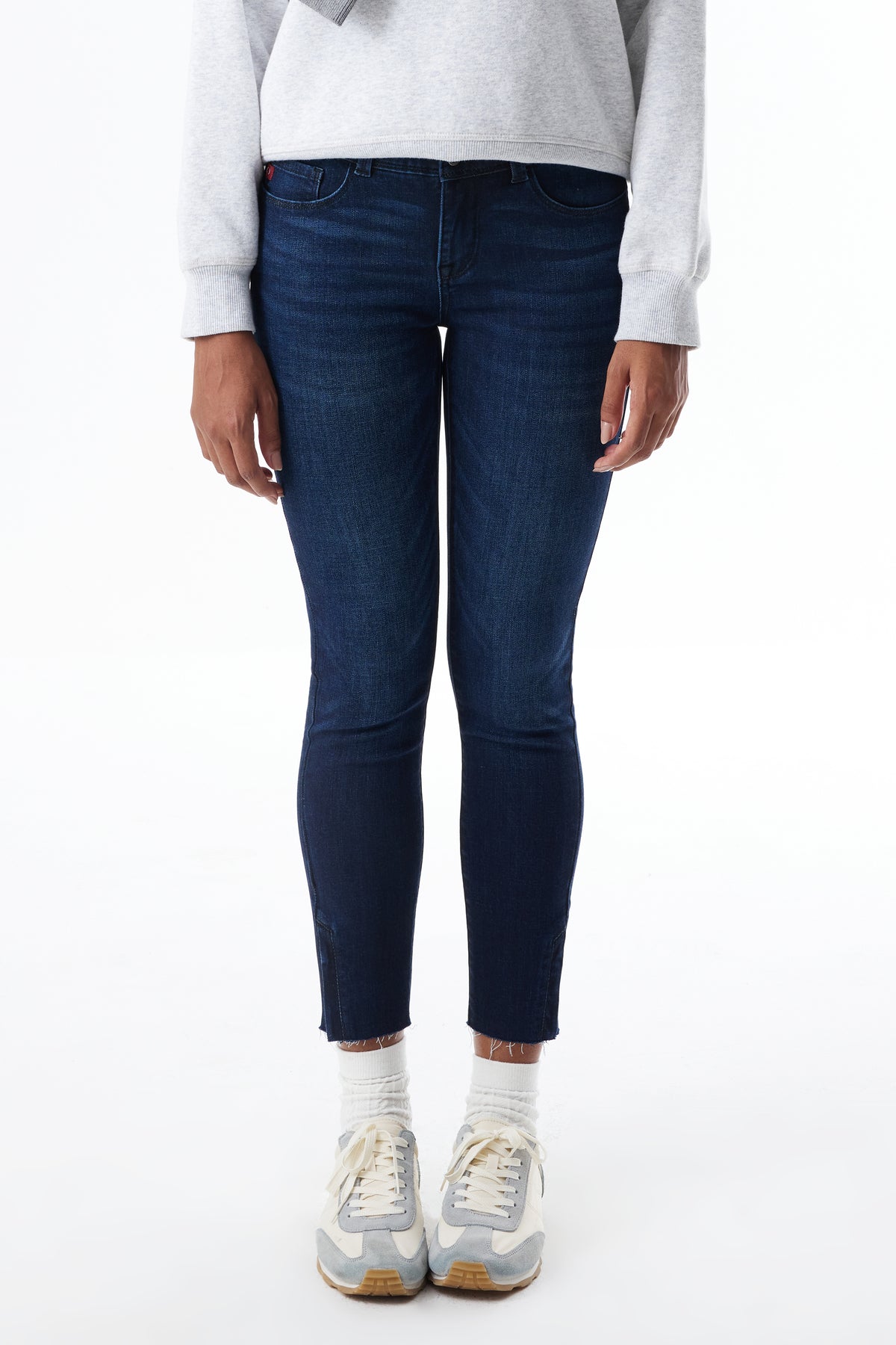 ONESO Low Rise Cropped Skinny Jeans