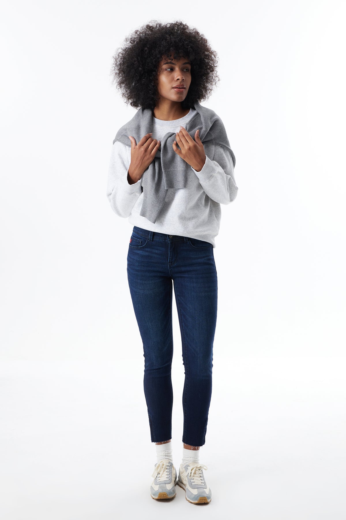 ONESO Low Rise Cropped Skinny Jeans