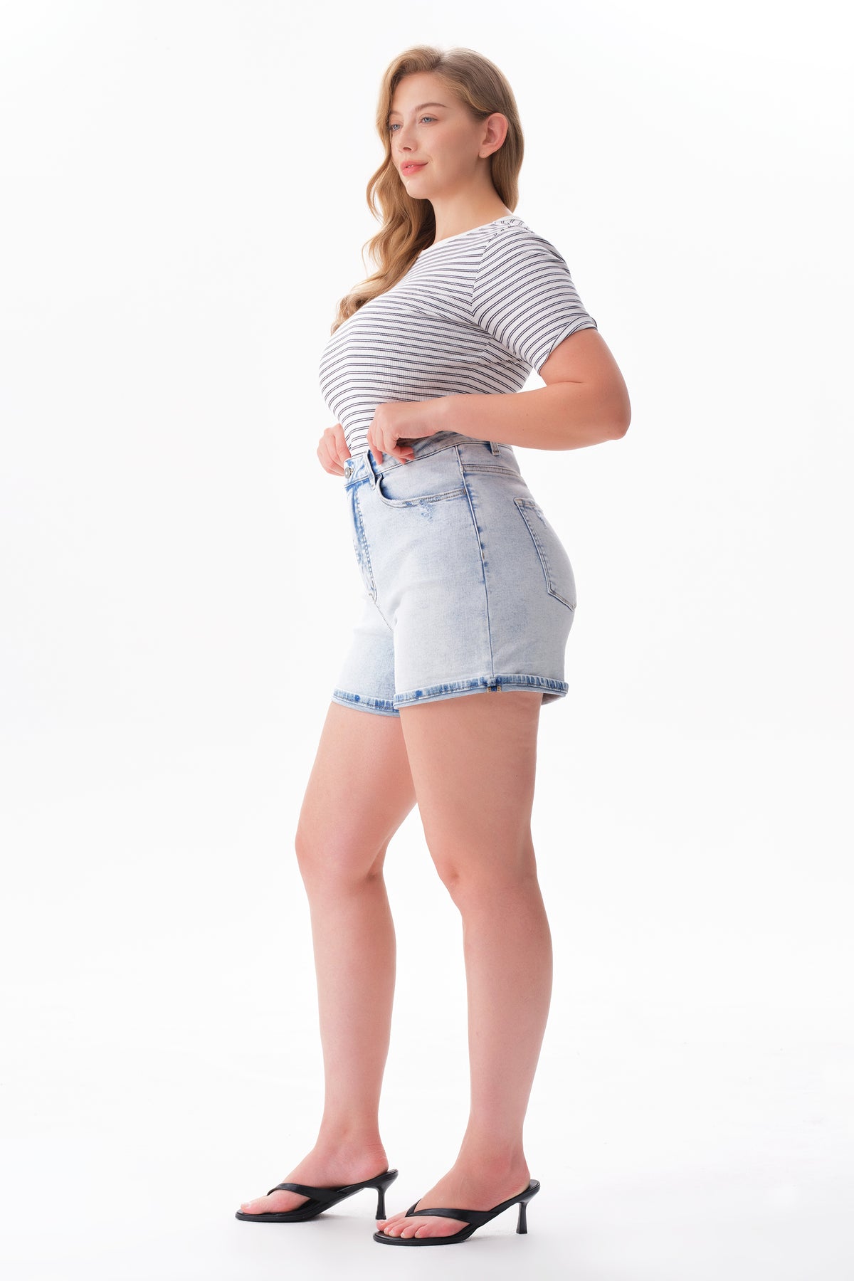 ONESO Casual High Rise Shorts Jeans
