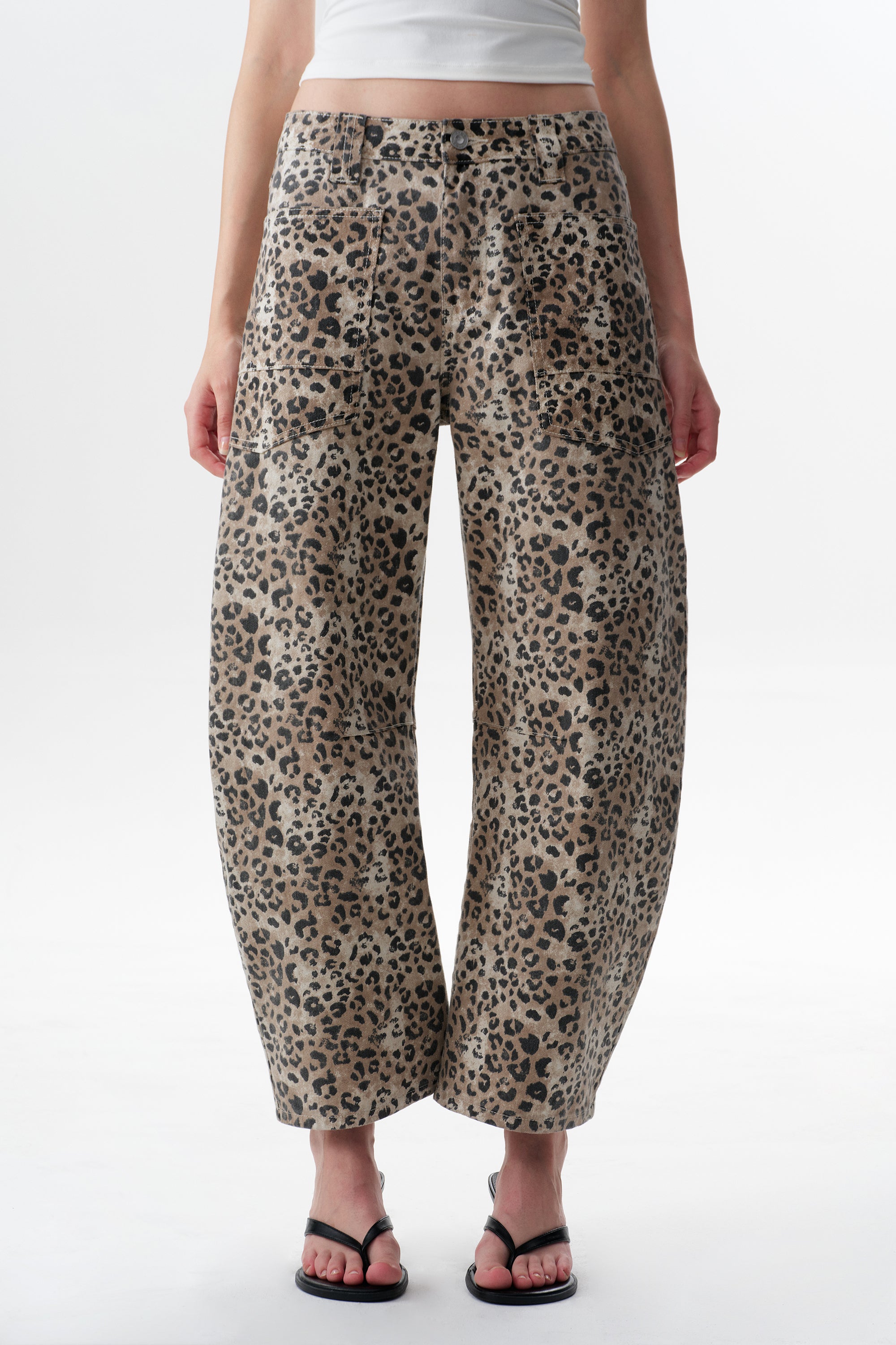 ONESO Bold Mid Rise Barrel Jeans