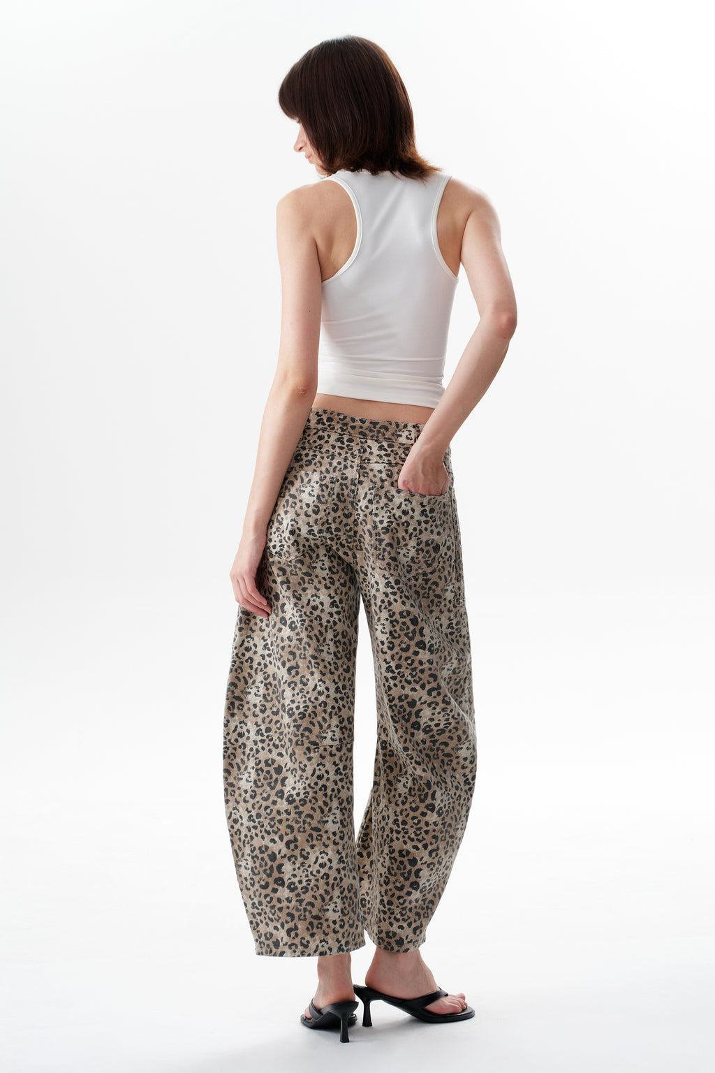 ONESO Bold Mid Rise Barrel Jeans