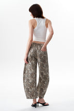 ONESO Bold Mid Rise Barrel Jeans