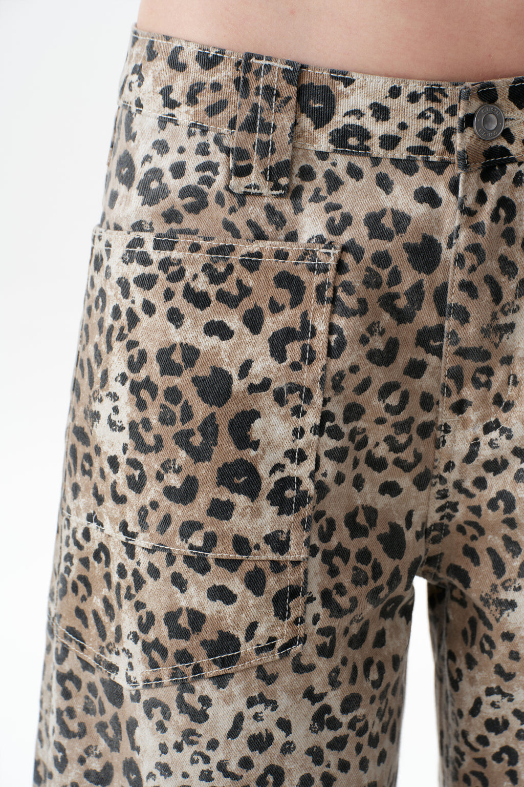 ONESO Bold Mid Rise Barrel Jeans