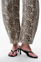 ONESO Bold Mid Rise Barrel Jeans