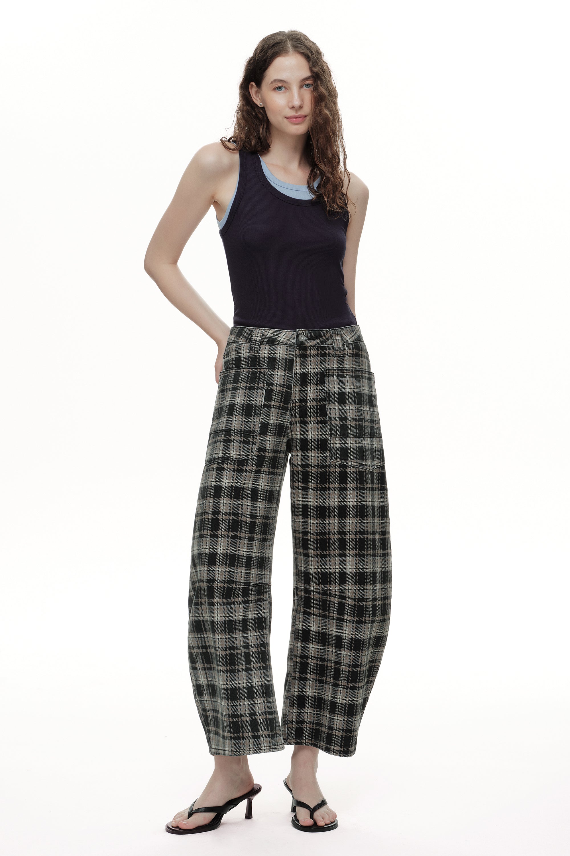ONESO Bold Mid Rise Barrel Jeans