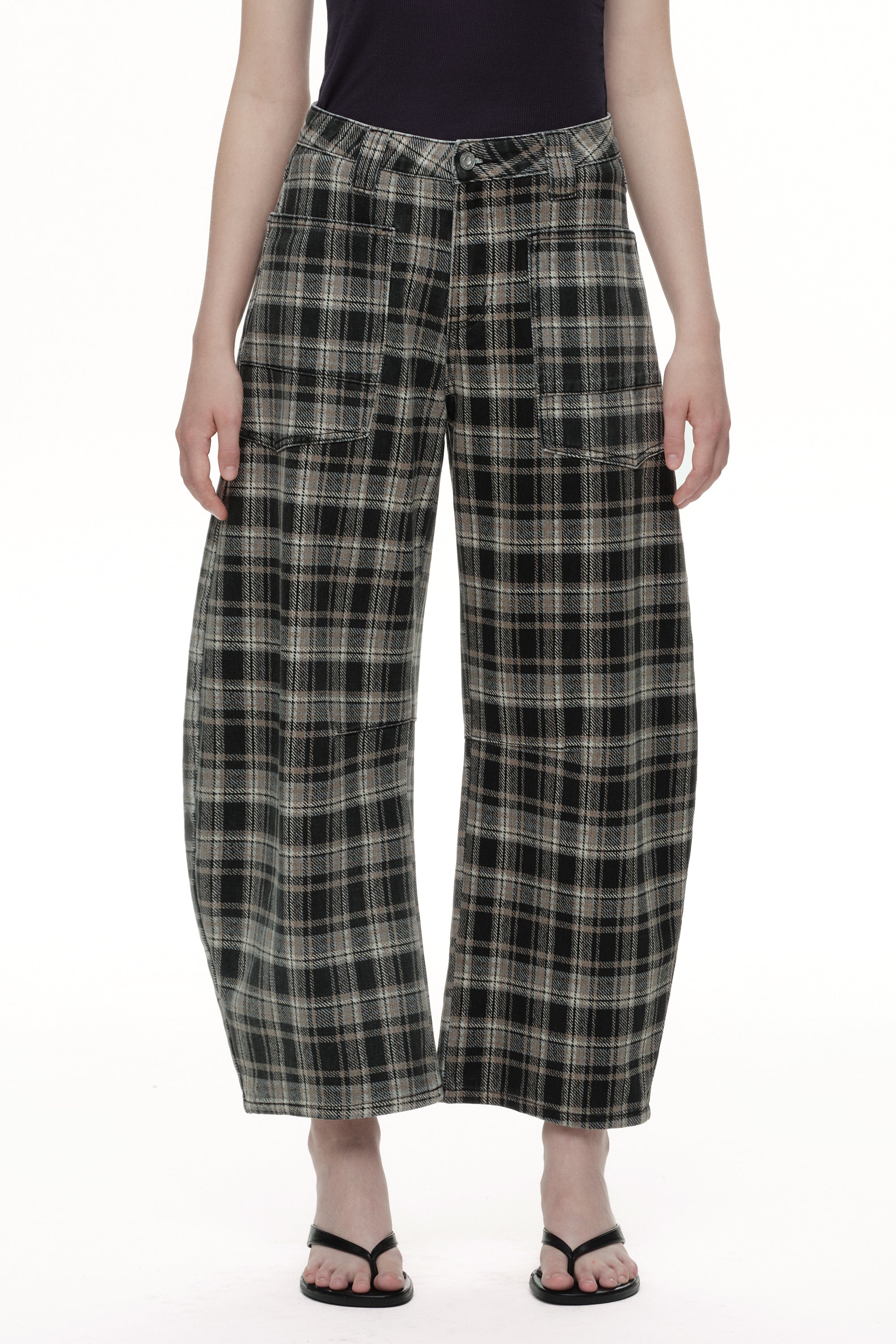 ONESO Bold Mid Rise Barrel Jeans