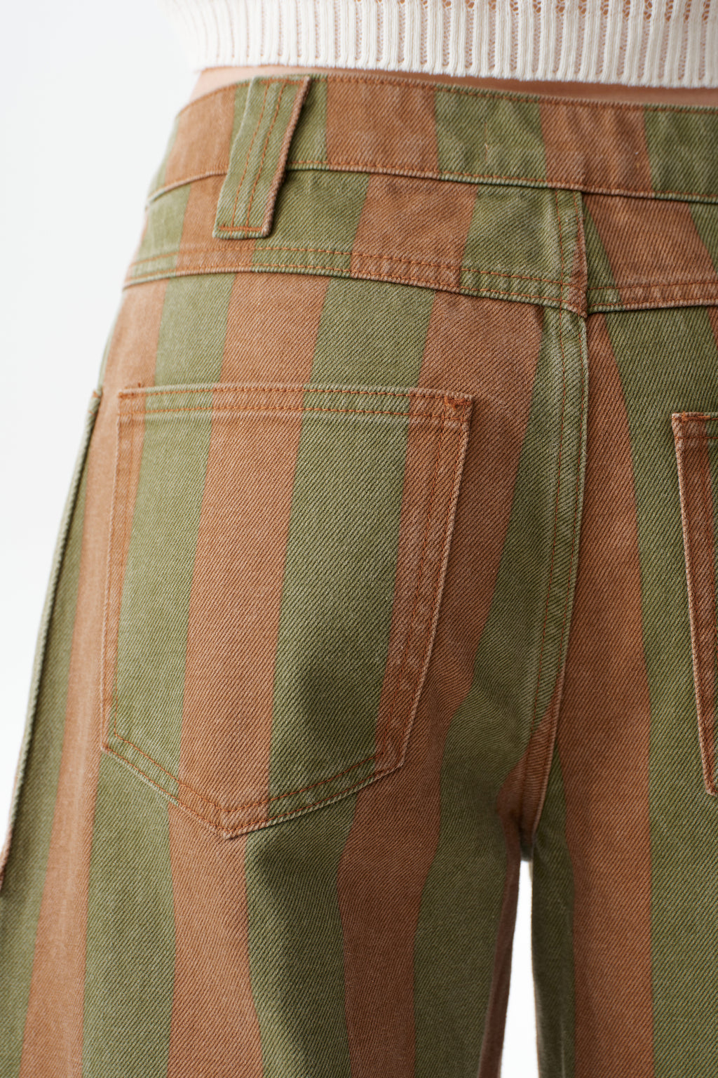ONESO Bold Mid Rise Barrel Jeans