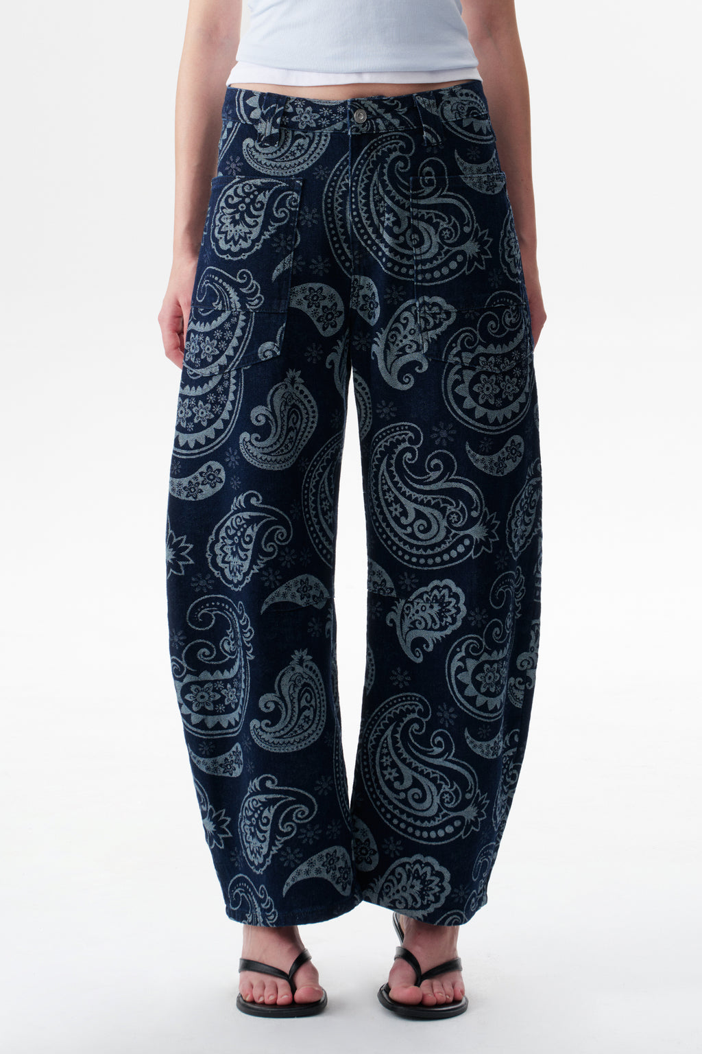 ONESO Bold Mid Rise Barrel Jeans