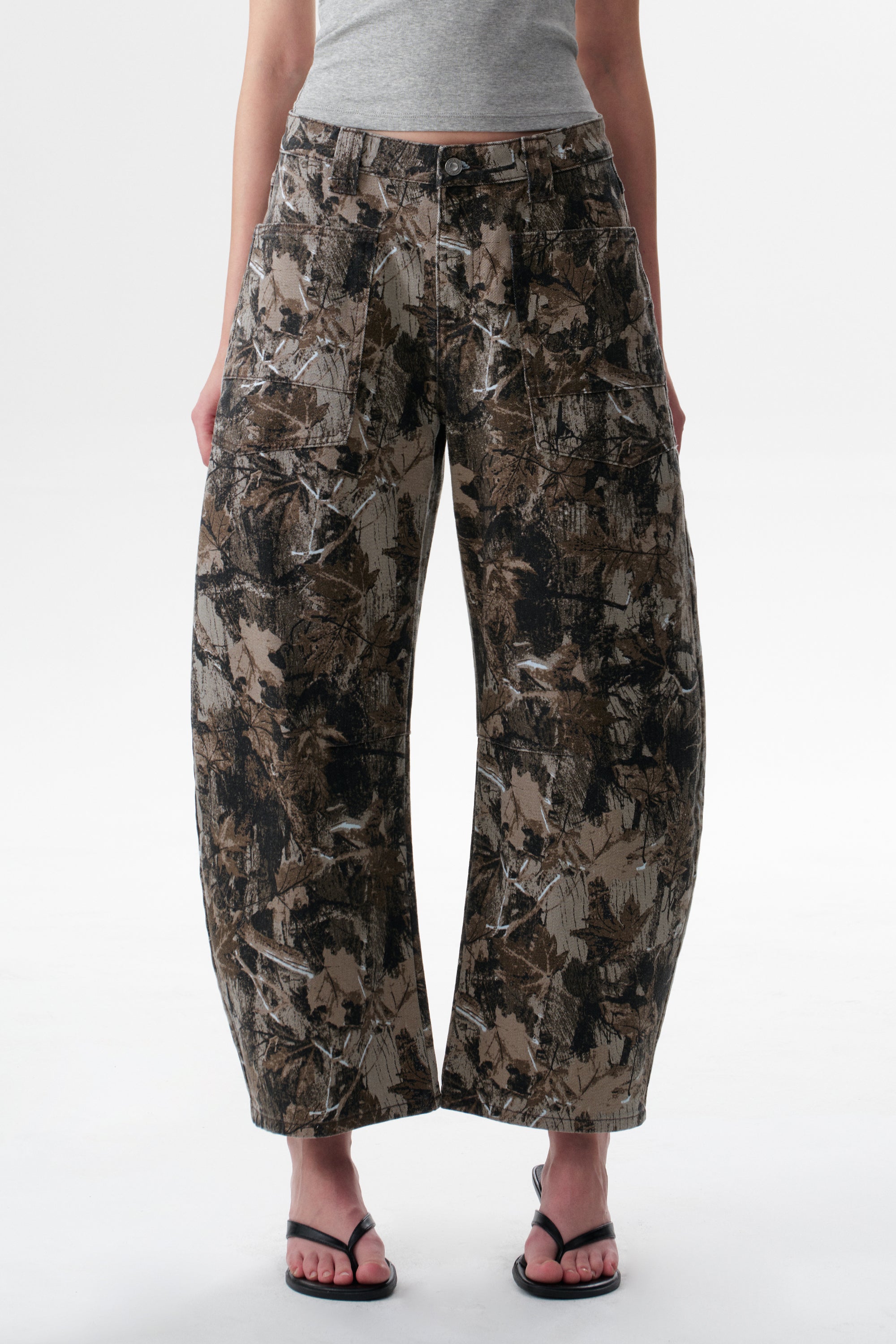 ONESO Bold Mid Rise Barrel Jeans
