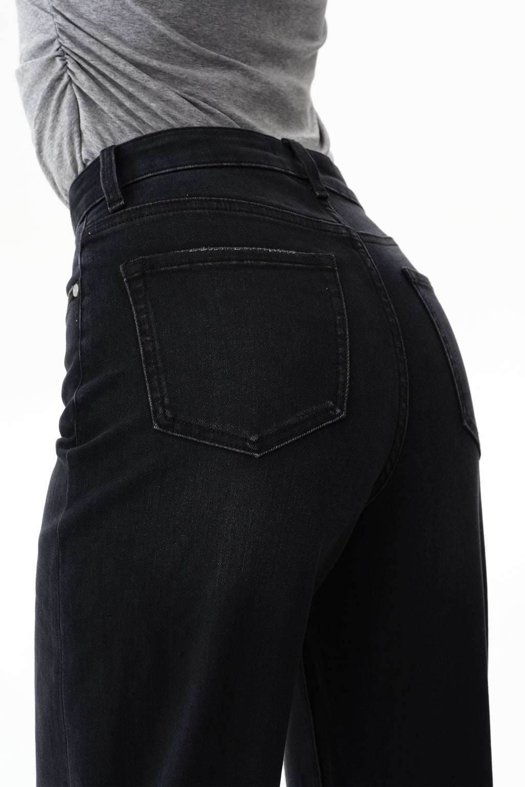 ONESO Polished High Rise Straight Jeans
