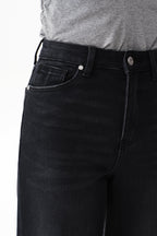 ONESO Polished High Rise Straight Jeans