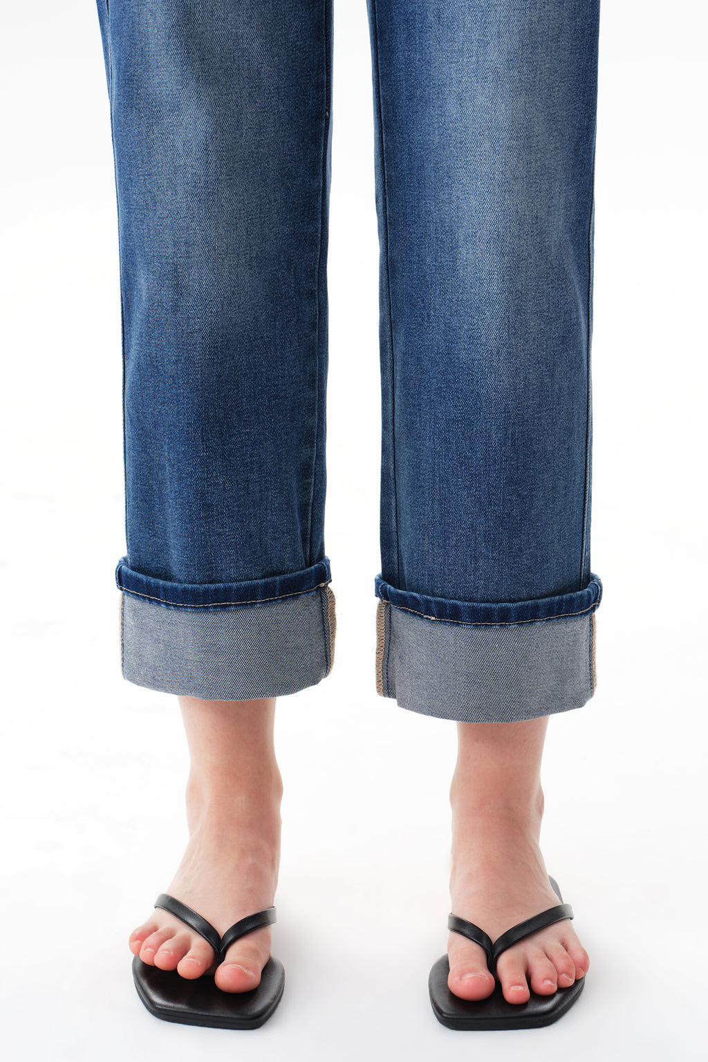 ONESO Modern Classic Mid Rise Straight Jeans