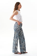 ONESO Eye-Catching Mid Rise Wide Leg Jeans