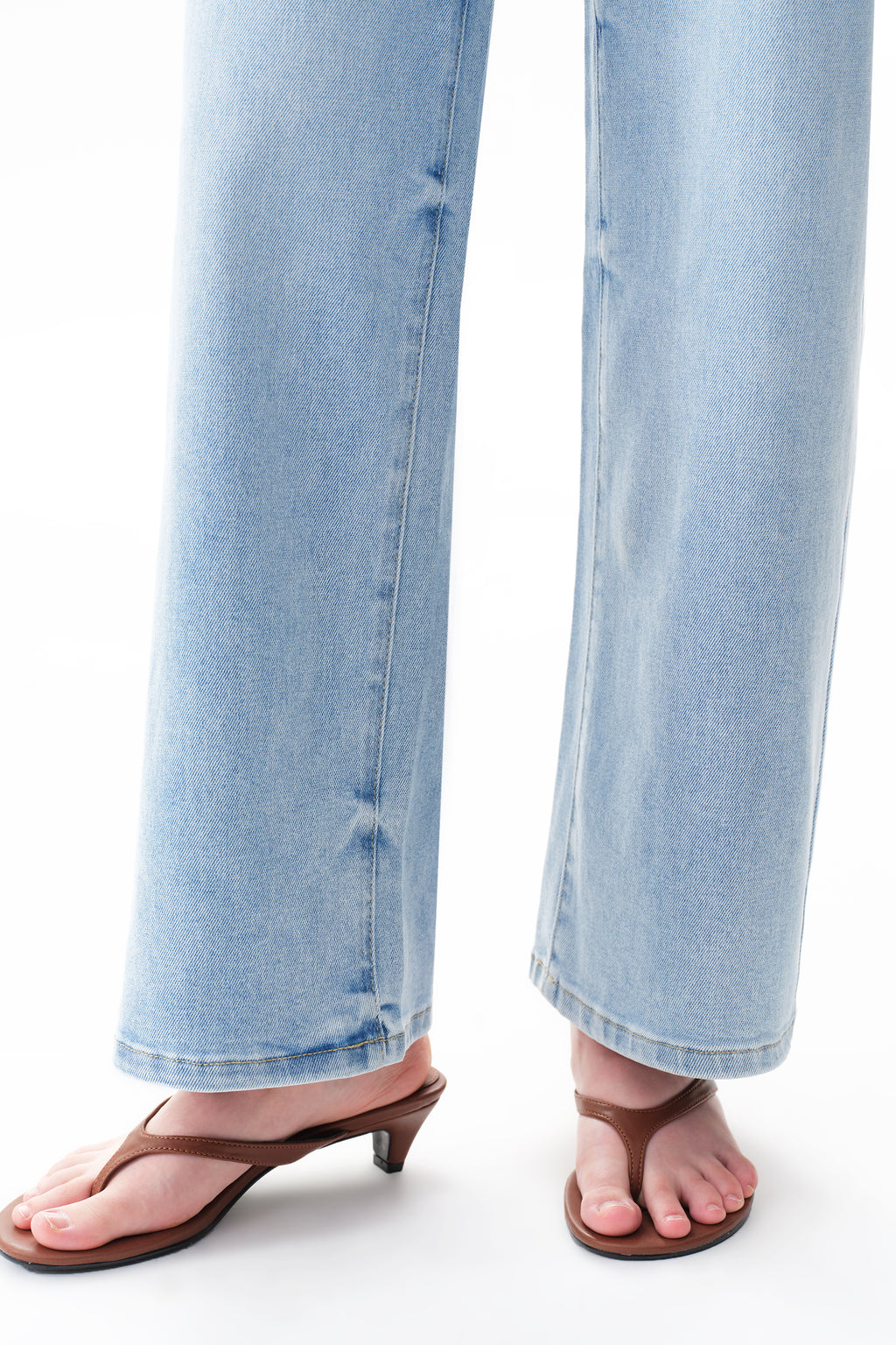 ONESO Modern Classic Mid Rise Wide Leg Jeans