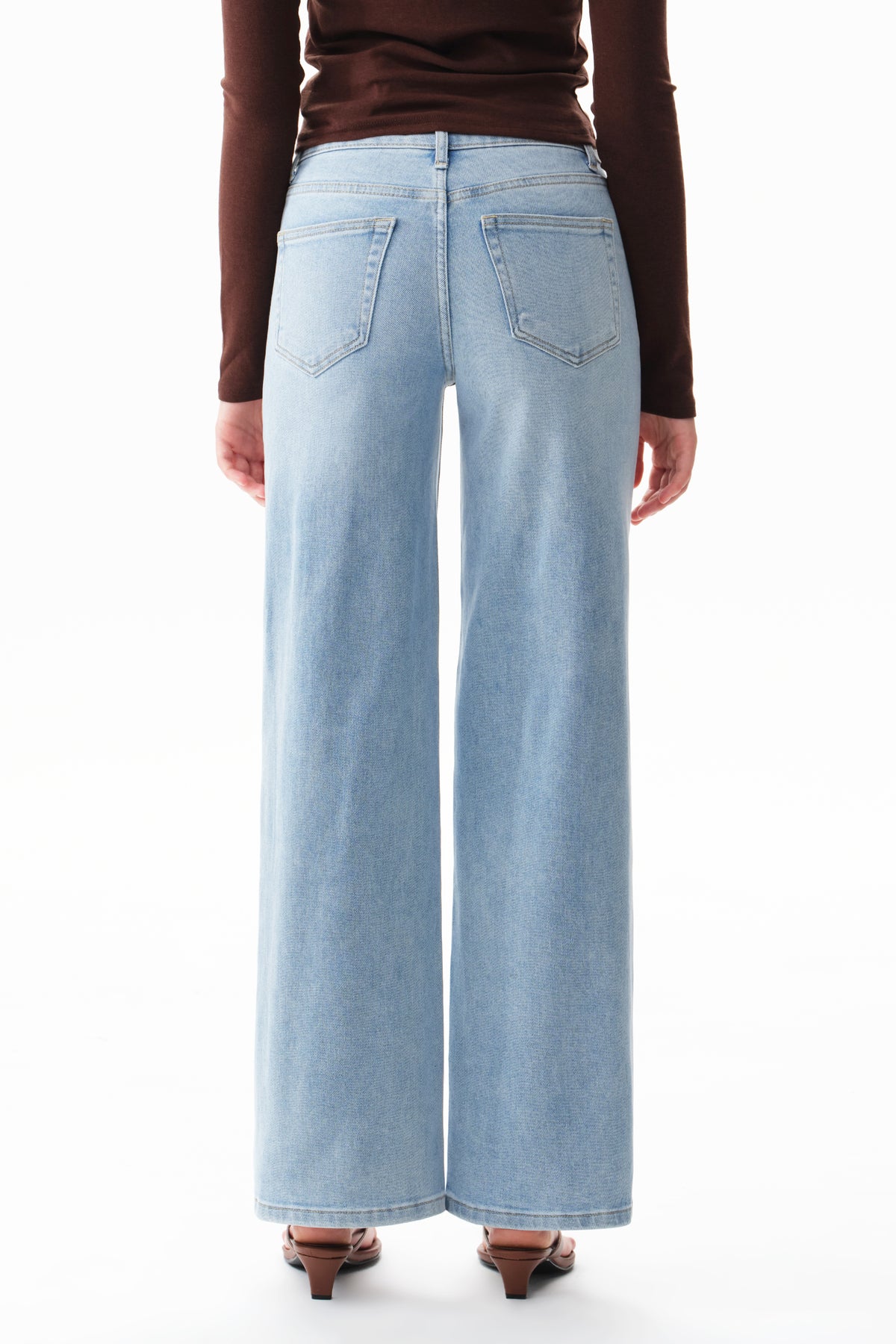 ONESO Modern Classic Mid Rise Wide Leg Jeans