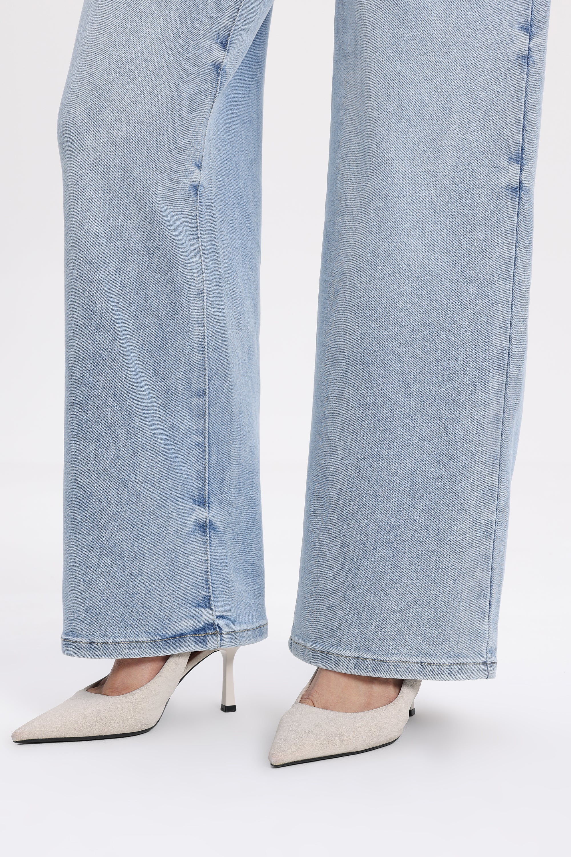 ONESO Modern Classic Mid Rise Wide Leg Jeans