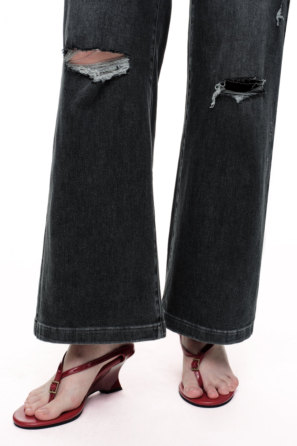 ONESO Edgy Mid Rise Wide Leg Jeans